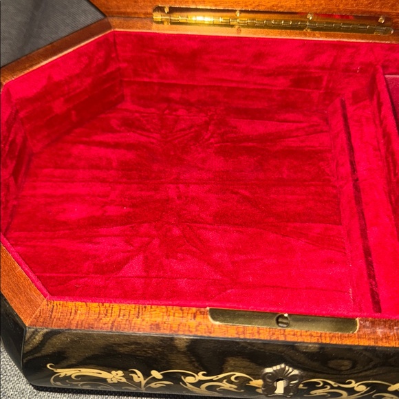 Exquisite Vintage Italian Inlaid Wood Music Box - Excellent Condition - Picture 5 of 12